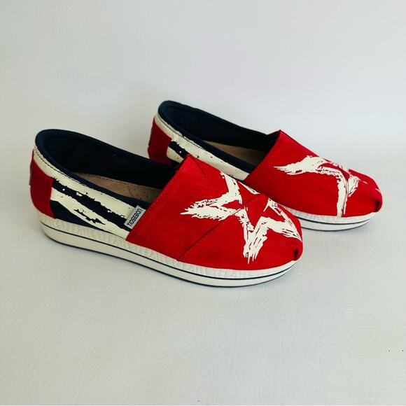 TIOSEBON Womens Casual Canvas Flat Slip On Shoes Patriotic Red White Blue Size 7 - Picture 6 of 11